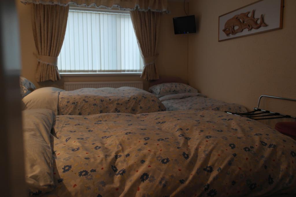 Monravon Guest House Holyhead Kamer foto